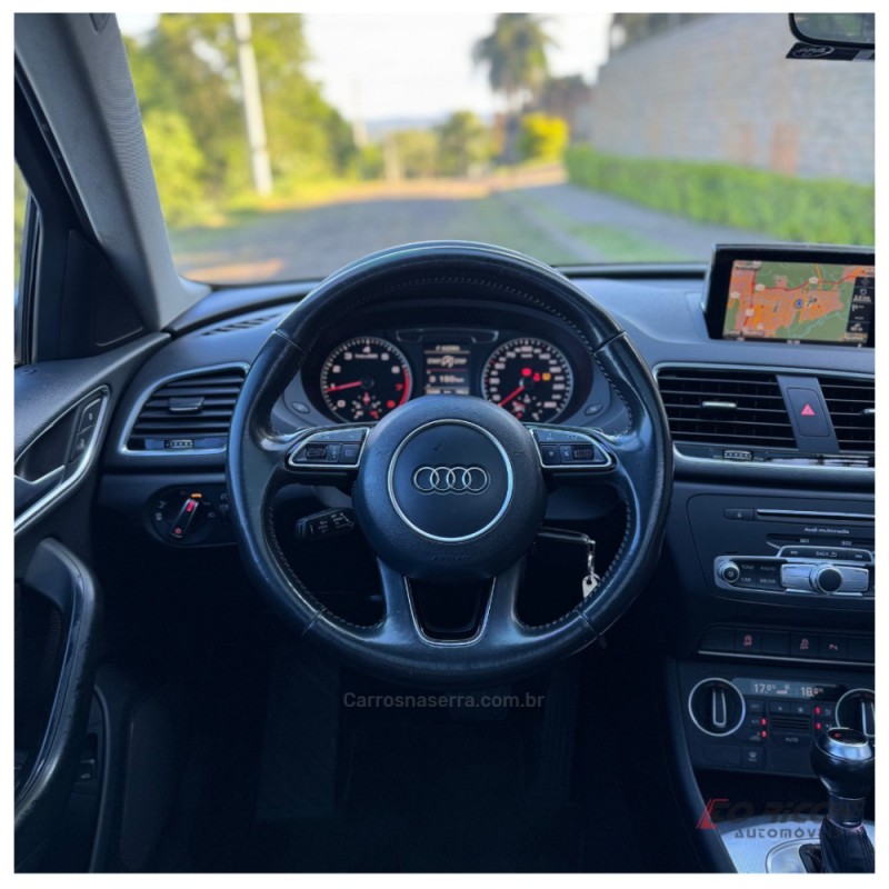 Q3 1.4 TFSI AMBIENTE FLEX 4P S TRONIC - 2017 - CAMPO BOM