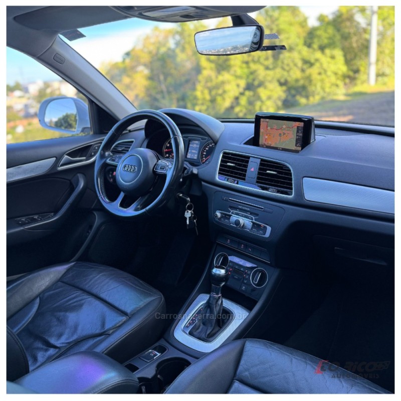 Q3 1.4 TFSI AMBIENTE FLEX 4P S TRONIC - 2017 - CAMPO BOM