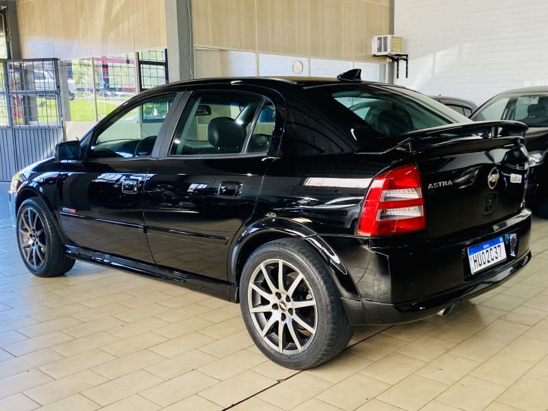 ASTRA 2.0 SFI GSI 16V GASOLINA 4P MANUAL - 2005 - CAXIAS DO SUL