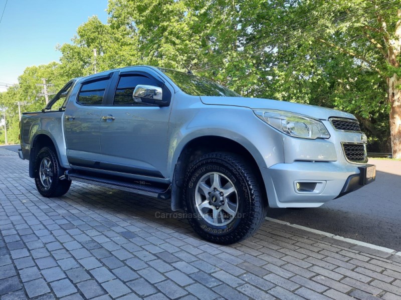 S10 2.4 LT 4X2 CD 8V FLEX 4P MANUAL - 2013 - DOIS IRMãOS