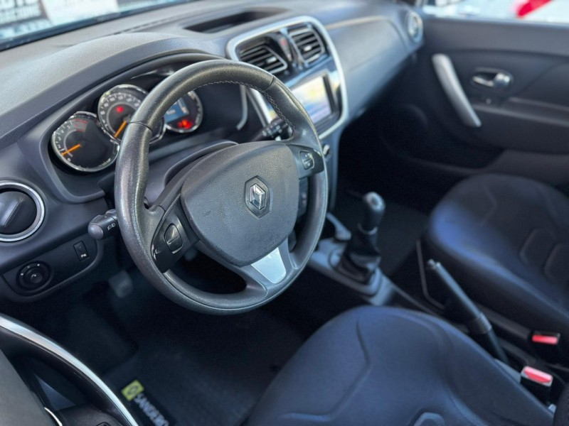 SANDERO 1.6 DYNAMIQUE 8V FLEX 4P MANUAL - 2015 - CAXIAS DO SUL
