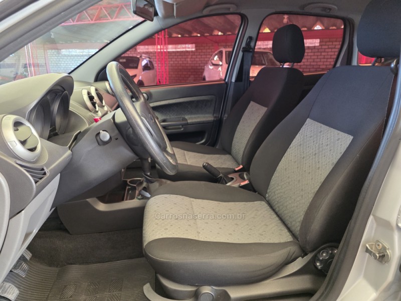 FIESTA 1.6 MPI CLASS HATCH 8V FLEX 4P MANUAL - 2013 - SAPIRANGA