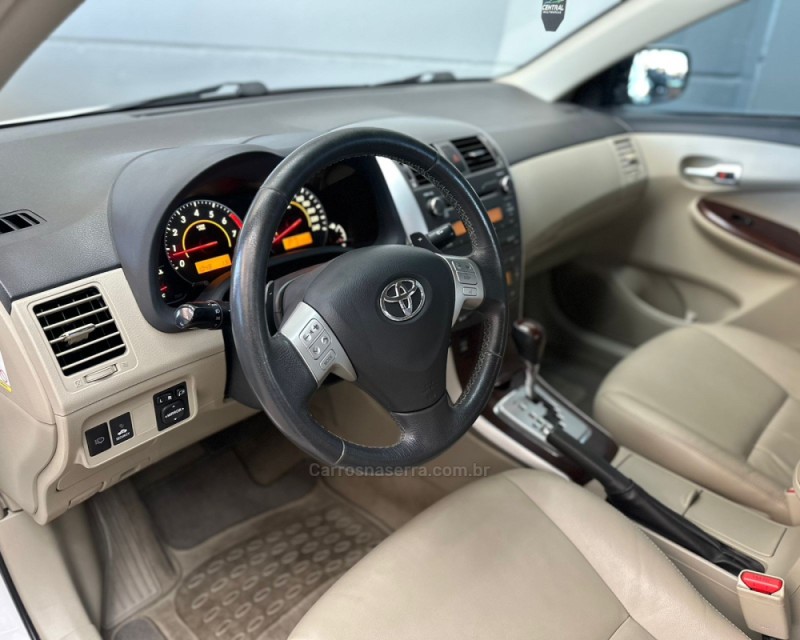 COROLLA 2.0 ALTIS 16V FLEX 4P AUTOMÁTICO - 2013 - VACARIA