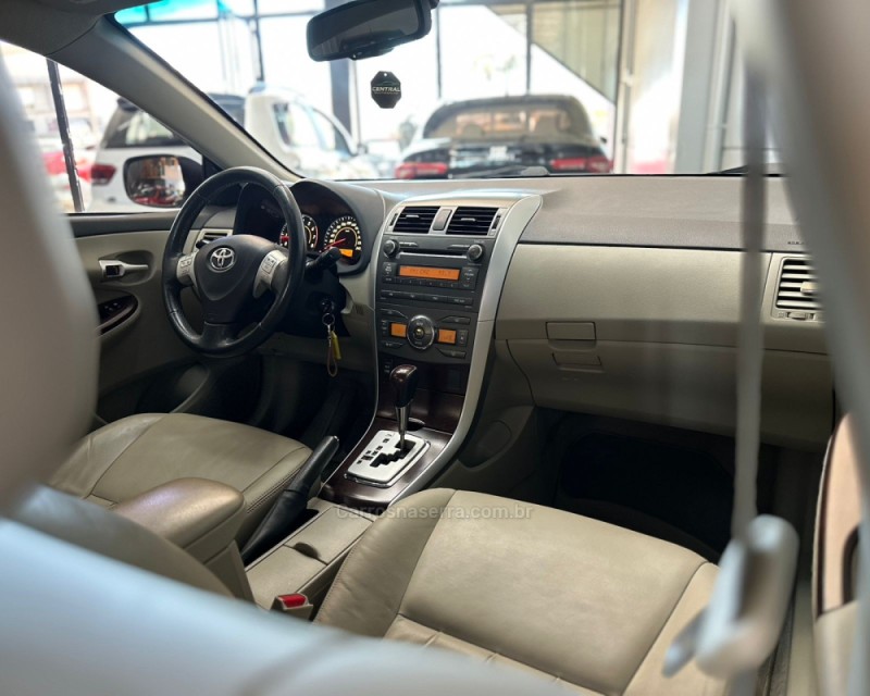 COROLLA 2.0 ALTIS 16V FLEX 4P AUTOMÁTICO - 2013 - VACARIA