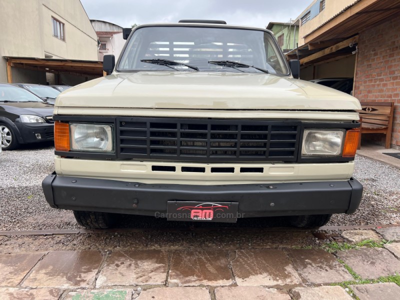 D20 4.0 CUSTOM DE LUXE CS 8V TURBO DIESEL 2P MANUAL - 1986 - CAXIAS DO SUL