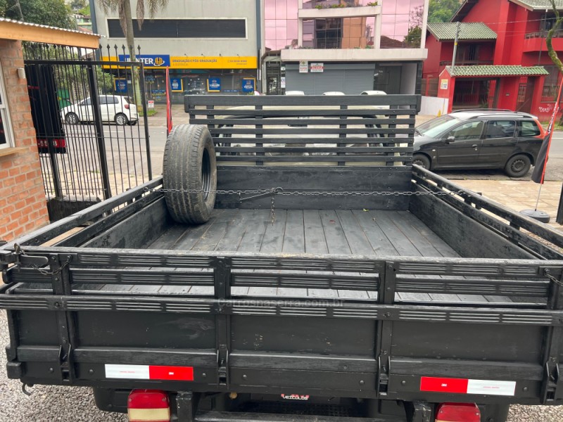 D20 4.0 CUSTOM DE LUXE CS 8V TURBO DIESEL 2P MANUAL - 1986 - CAXIAS DO SUL