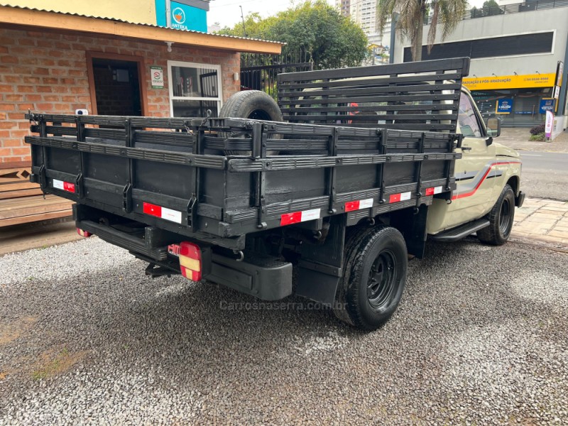 D20 4.0 CUSTOM DE LUXE CS 8V TURBO DIESEL 2P MANUAL - 1986 - CAXIAS DO SUL