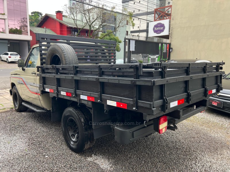 D20 4.0 CUSTOM DE LUXE CS 8V TURBO DIESEL 2P MANUAL - 1986 - CAXIAS DO SUL