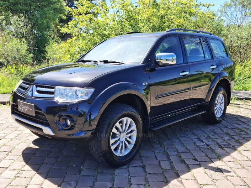 PAJERO DAKAR 3.2 HPE 4X4 7 LUGARES 16V TURBO INTERCOOLER DIESEL 4P AUTOMÁTICO - 2014 - BENTO GONçALVES