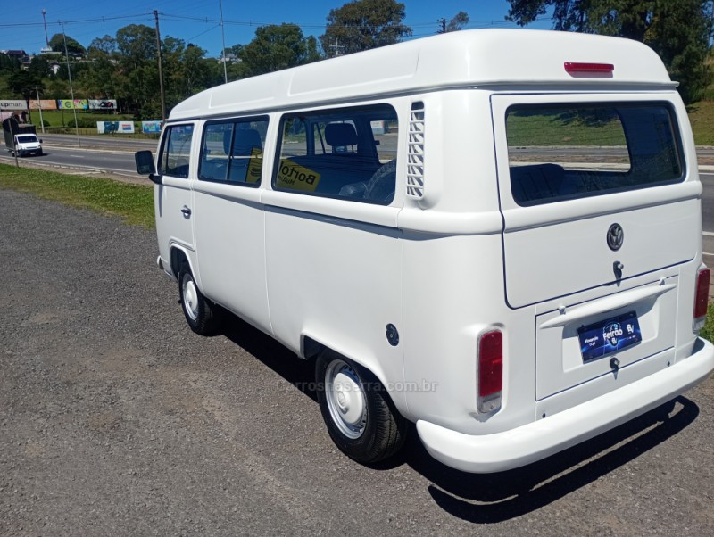 KOMBI 1.4 MI STD LOTAÇÃO 8V FLEX 3P MANUAL - 2014 - FARROUPILHA