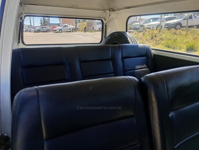 KOMBI 1.4 MI STD LOTAÇÃO 8V FLEX 3P MANUAL - 2014 - FARROUPILHA