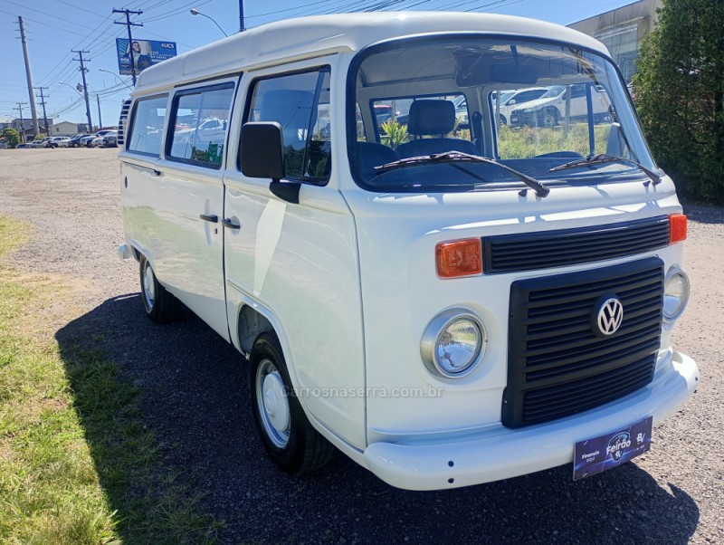 kombi 1.4 mi std lotacao 8v flex 3p manual 2014 farroupilha