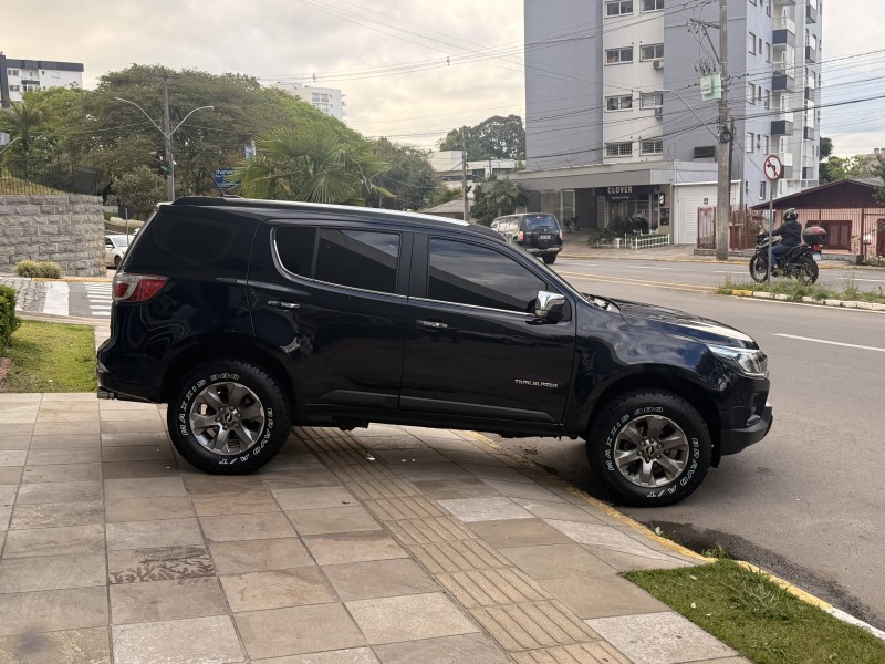 TRAILBLAZER 2.8 PREMIER 16V TURBO DIESEL 4P AUTOMÁTICO - 2022 - FARROUPILHA