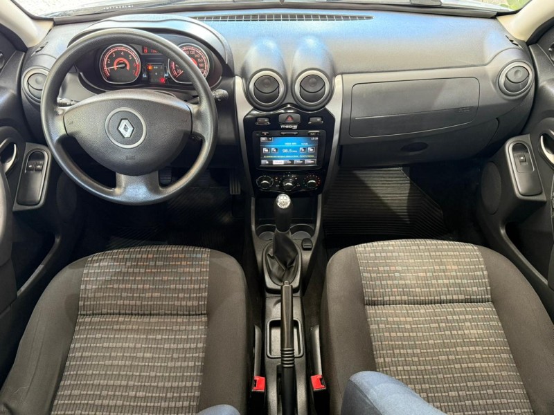 SANDERO 1.6 EXPRESSION 8V FLEX 4P MANUAL - 2014 - FARROUPILHA