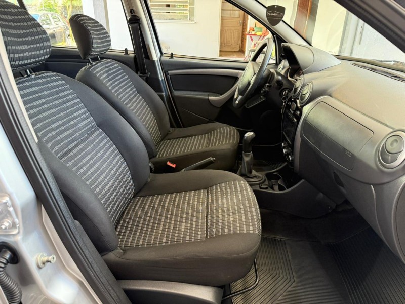 SANDERO 1.6 EXPRESSION 8V FLEX 4P MANUAL - 2014 - FARROUPILHA