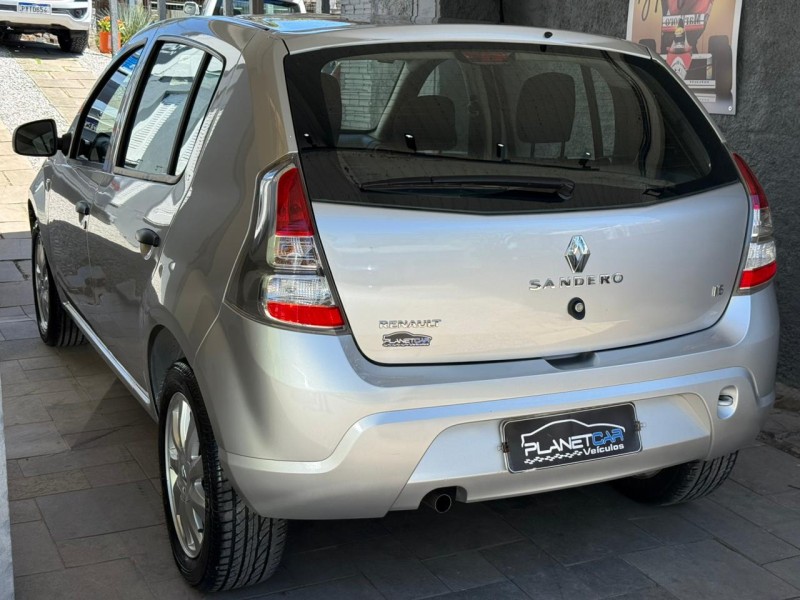 SANDERO 1.6 EXPRESSION 8V FLEX 4P MANUAL - 2014 - FARROUPILHA