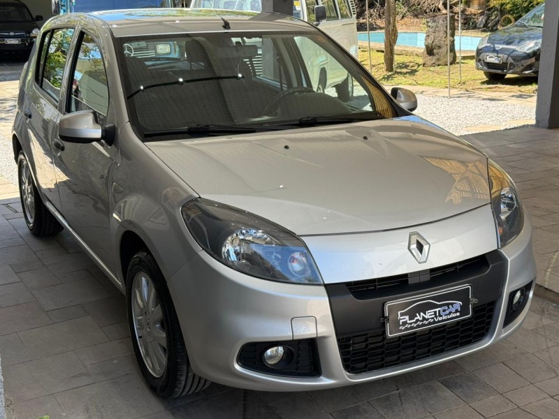 SANDERO 1.6 EXPRESSION 8V FLEX 4P MANUAL - 2014 - FARROUPILHA