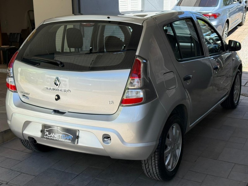 SANDERO 1.6 EXPRESSION 8V FLEX 4P MANUAL - 2014 - FARROUPILHA