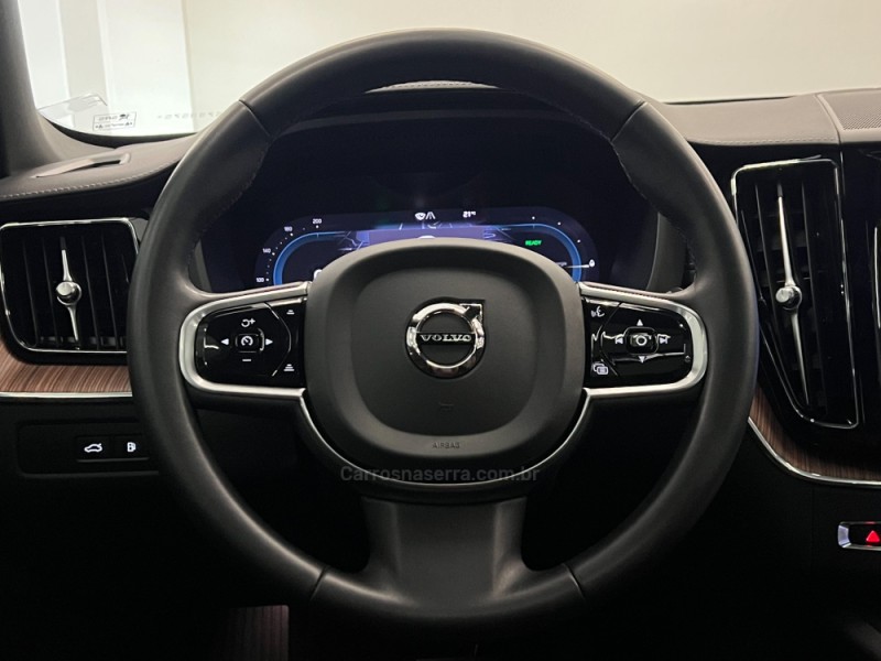XC60 2.0 T8 ULTIMATE AWD HIBRIDO 4P AUTOMÁTICO - 2024 - FLORES DA CUNHA