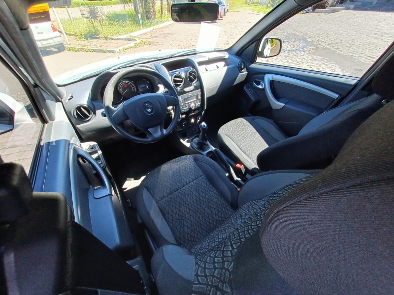 OROCH 1.6 16V EXPRESSION FLEX 4P MANUAL - 2019 - FLORES DA CUNHA