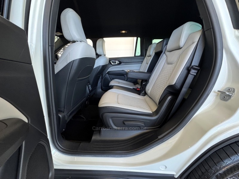 COMMANDER 1.3 LIMITED T270 16V 4X2 TURBO FLEX 4P AUTOMÁTICO - 2022 - BENTO GONçALVES