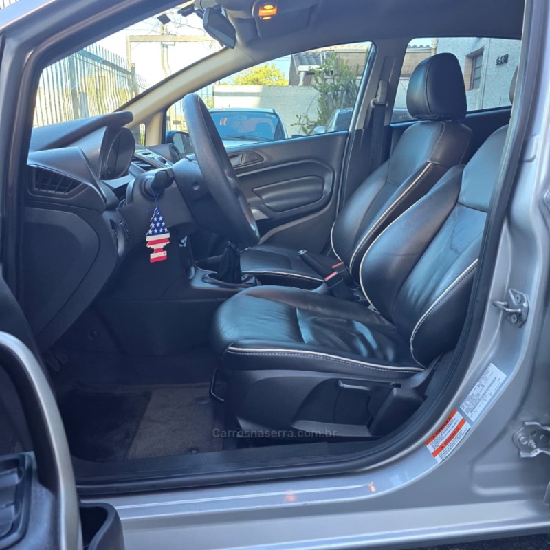 FIESTA 1.6 SE HATCH 16V FLEX 4P MANUAL - 2012 - CAXIAS DO SUL