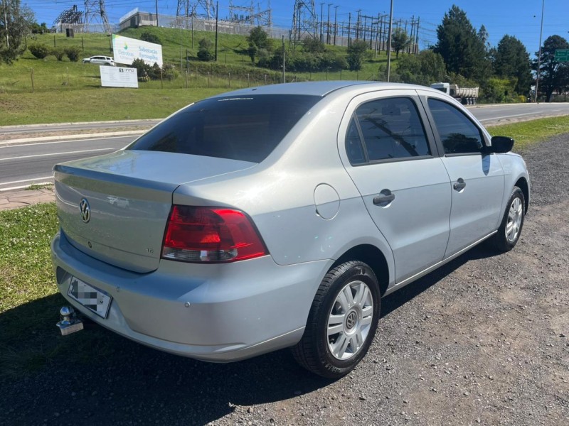 VOYAGE 1.6 MI 8V FLEX 4P MANUAL - 2011 - FARROUPILHA