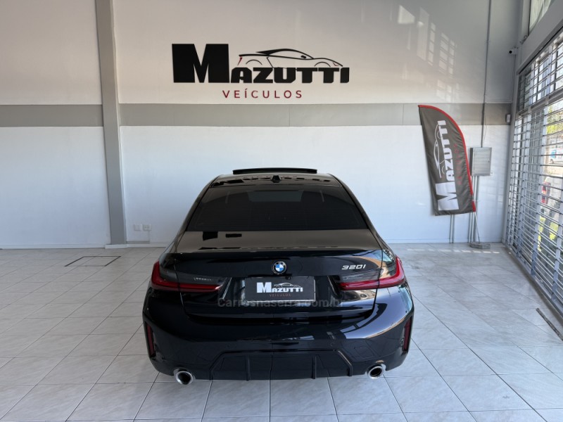 320I 2.0 M SPORT 16V TURBO ACTIVEFLEX 4P AUTOMÁTICO - 2024 - BENTO GONçALVES