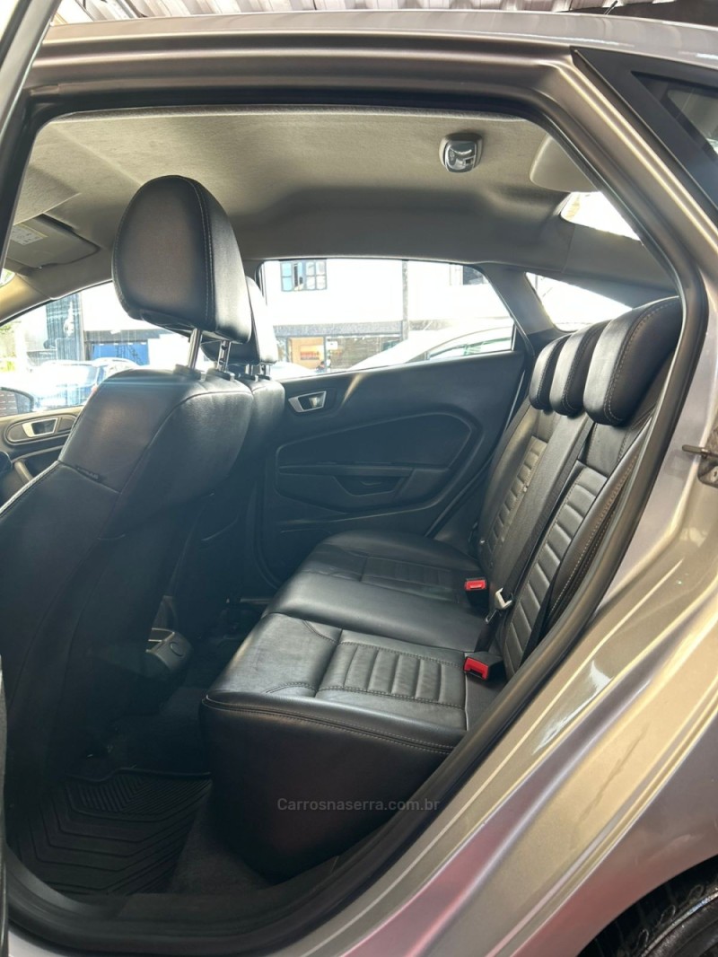 FIESTA 1.6 TITANIUM SEDAN 16V FLEX 4P AUTOMÁTICO - 2014 - PASSO FUNDO