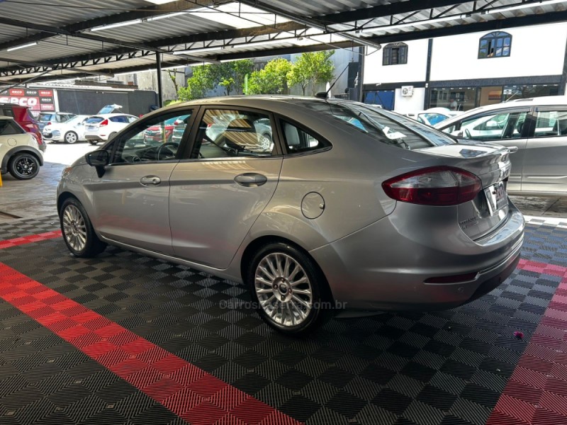 FIESTA 1.6 TITANIUM SEDAN 16V FLEX 4P AUTOMÁTICO - 2014 - PASSO FUNDO