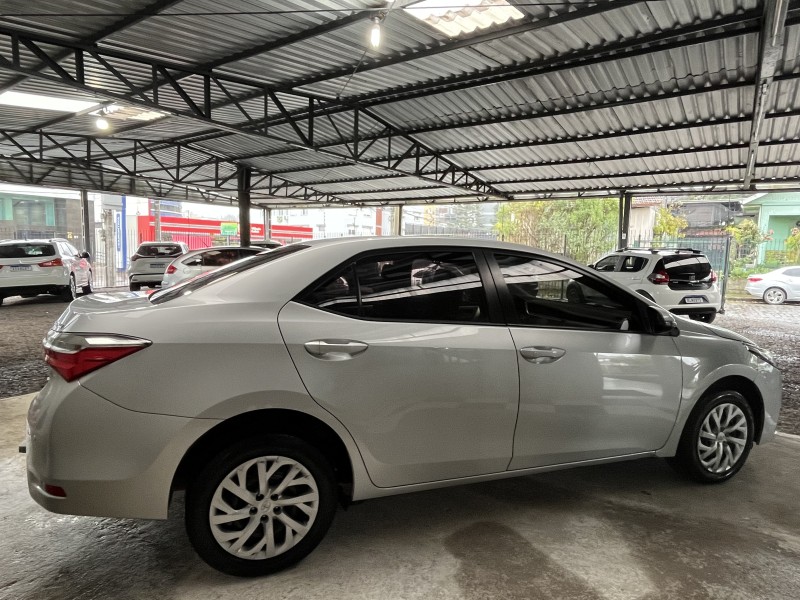 COROLLA 1.8 GLI 16V FLEX 4P AUTOMÁTICO - 2018 - CAXIAS DO SUL