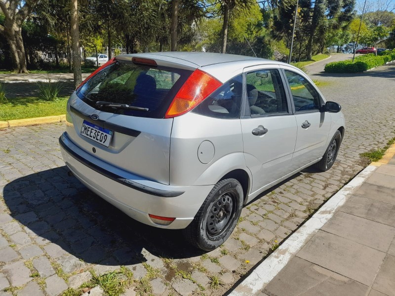 FOCUS 1.6 GL 8V GASOLINA 4P MANUAL - 2006 - FARROUPILHA