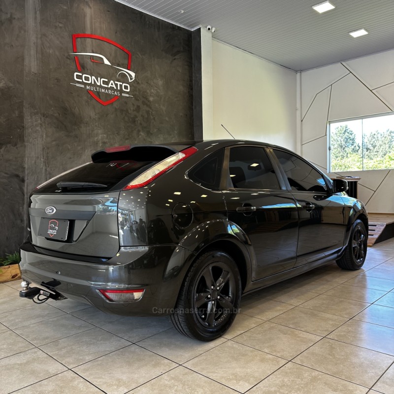 FOCUS 1.6 8V FLEX 4P MANUAL - 2012 - FARROUPILHA
