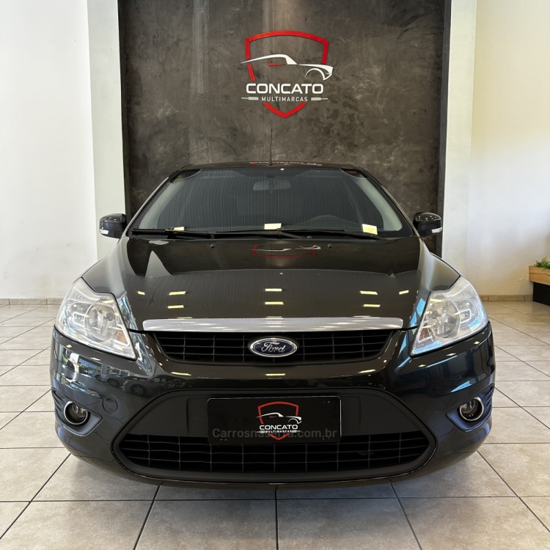 FOCUS 1.6 8V FLEX 4P MANUAL - 2012 - FARROUPILHA