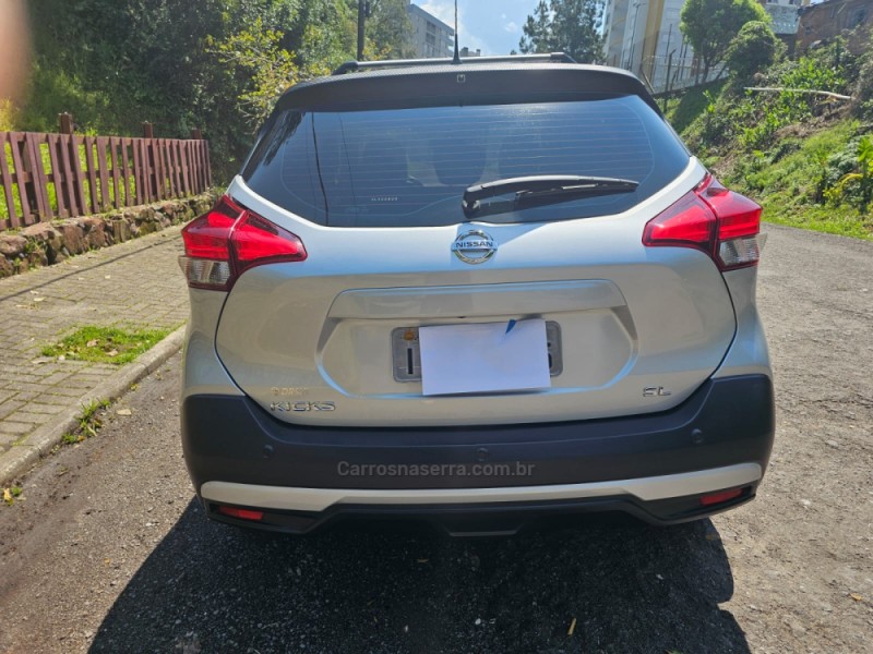 KICKS 1.6 ADVANCE 16V PLUS CVT FLEX 4P AUTOMÁTICO - 2017 - CAXIAS DO SUL