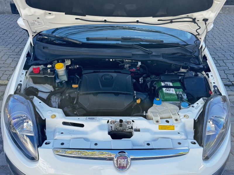 PUNTO 1.8 SPORTING 16V FLEX 4P MANUAL - 2013 - CAXIAS DO SUL