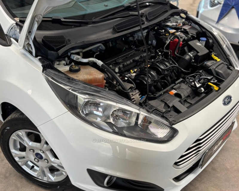 FIESTA 1.6 SE HATCH 16V FLEX 4P AUTOMÁTICO - 2016 - VACARIA
