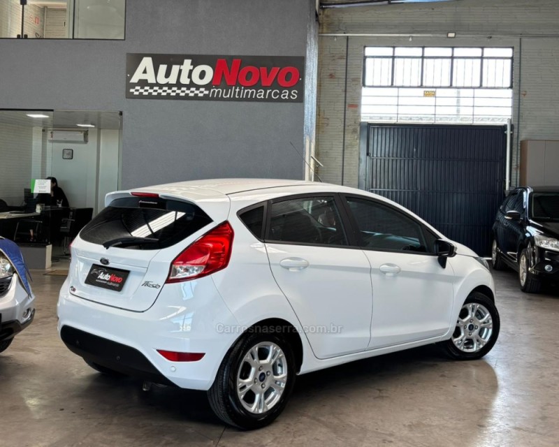 FIESTA 1.6 SE HATCH 16V FLEX 4P AUTOMÁTICO - 2016 - VACARIA