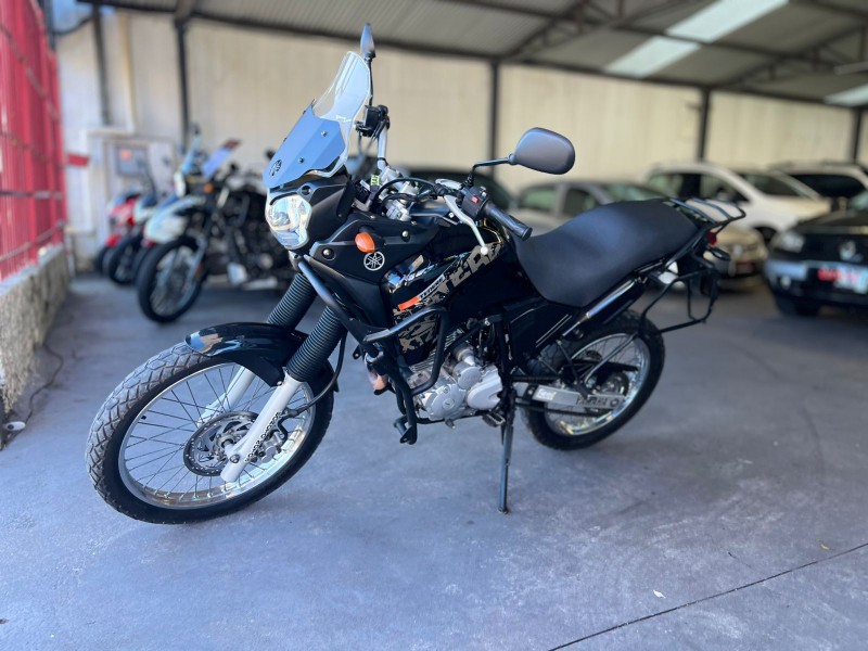 YAMAHA - XTZ 250 - 2013/2014 - Preta - R$ 18.900,00