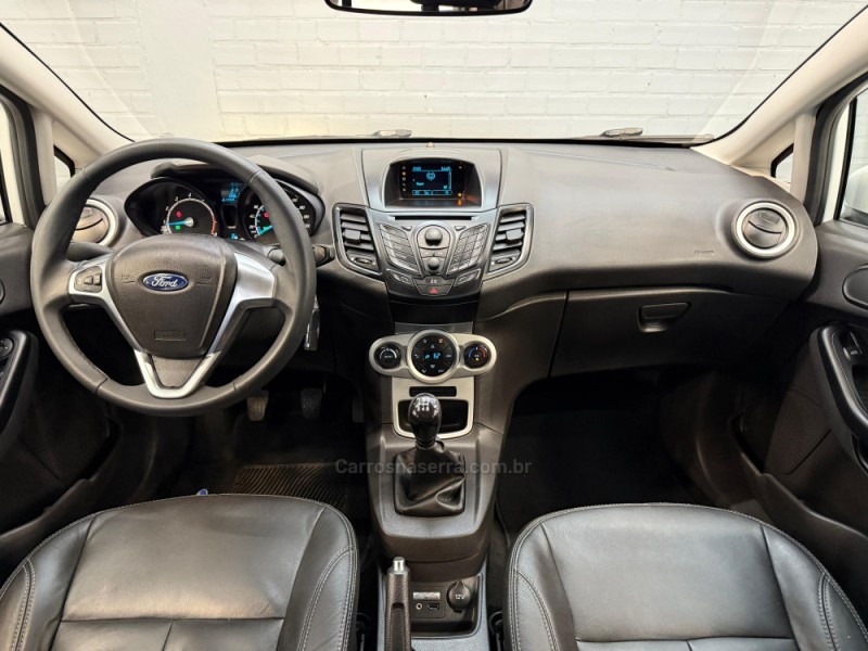 FIESTA 1.6 SE HATCH 16V FLEX 4P MANUAL - 2014 - CAXIAS DO SUL