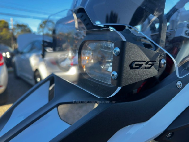 F 800 GS - 2017 - CANELA
