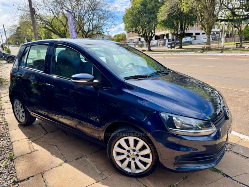 FOX 1.6 MSI TRENDLINE 8V FLEX 4P MANUAL - 2016 - LAGOA VERMELHA