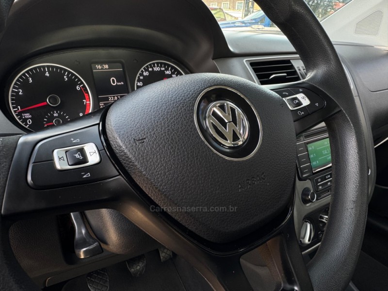 FOX 1.6 MSI TRENDLINE 8V FLEX 4P MANUAL - 2016 - LAGOA VERMELHA