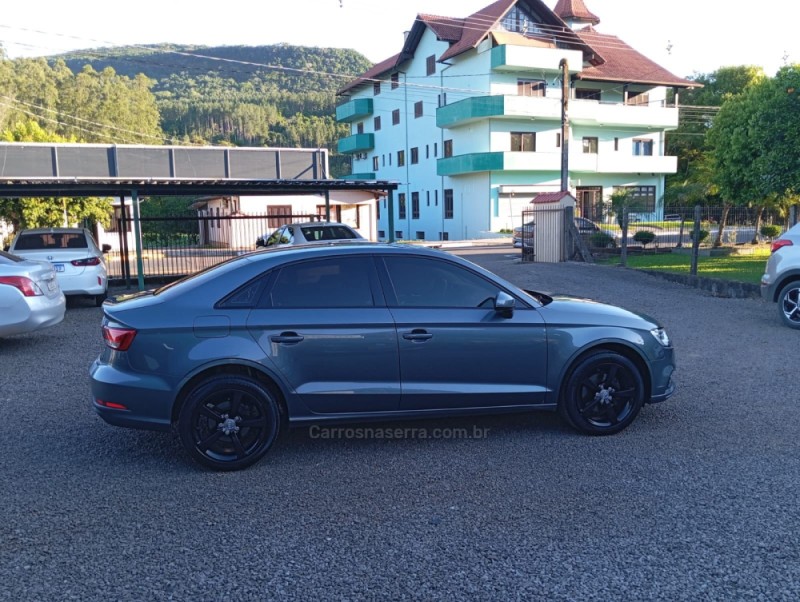 A3 1.4 TFSI SEDAN AMBIENTE 16V FLEX 4P TIPTRONIC - 2017 - PICADA CAFé