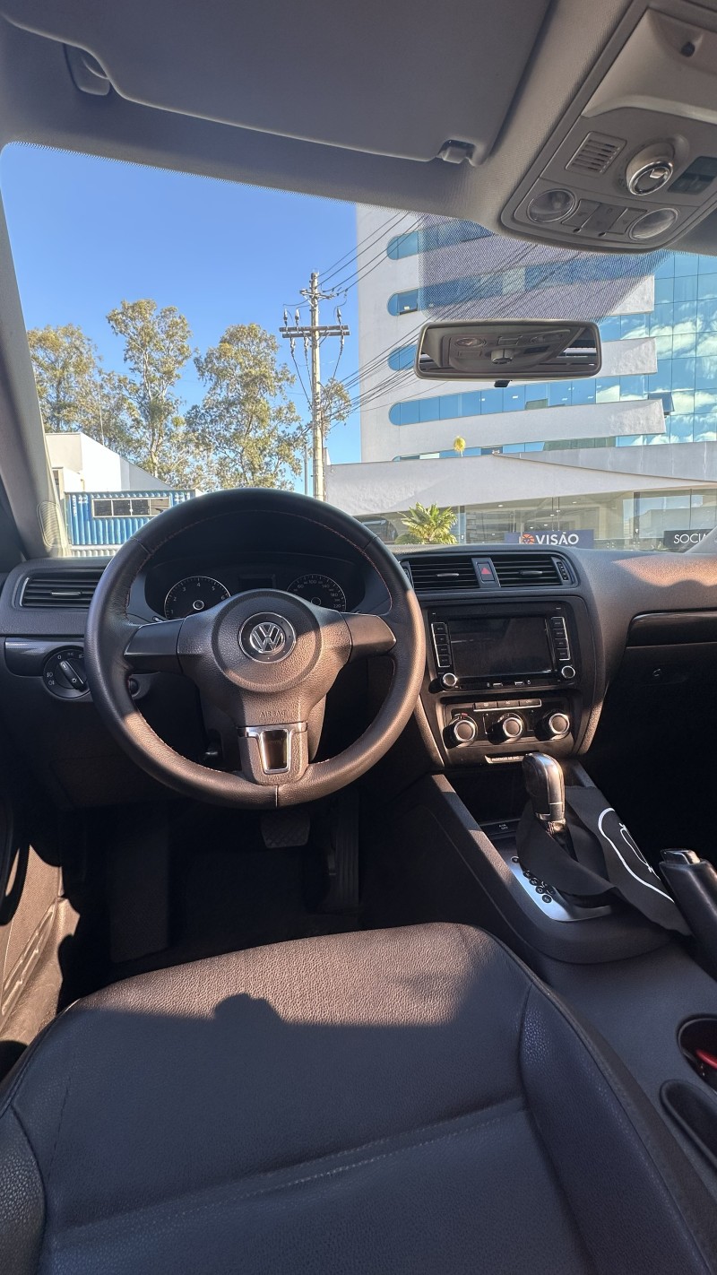 JETTA 2.0 COMFORTLINE FLEX 4P TIPTRONIC - 2012 - CAXIAS DO SUL