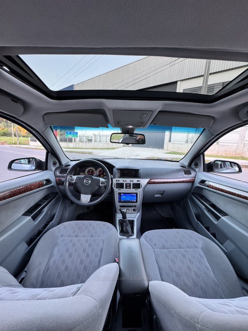 VECTRA 2.0 MPFI ELEGANCE 8V 140CV FLEX 4P MANUAL - 2007 - CAXIAS DO SUL