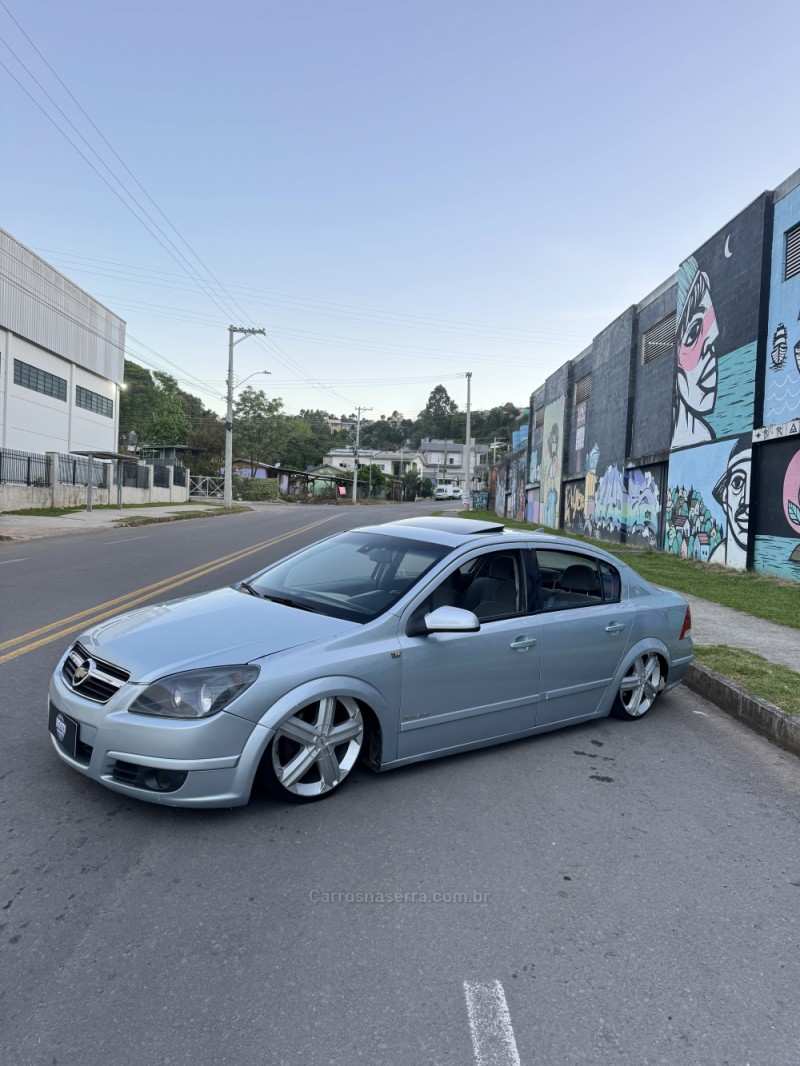 VECTRA 2.0 MPFI ELEGANCE 8V 140CV FLEX 4P MANUAL - 2007 - CAXIAS DO SUL