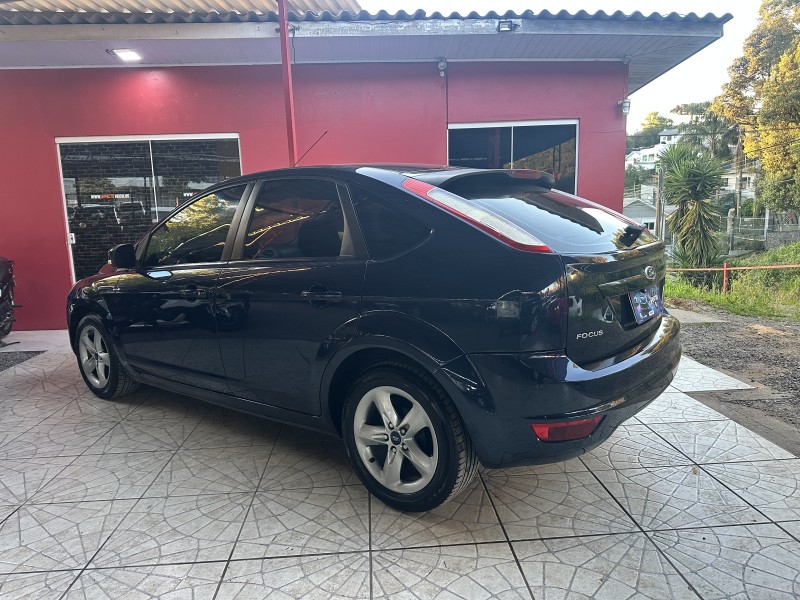FOCUS 1.6 8V FLEX 4P MANUAL - 2011 - CAXIAS DO SUL