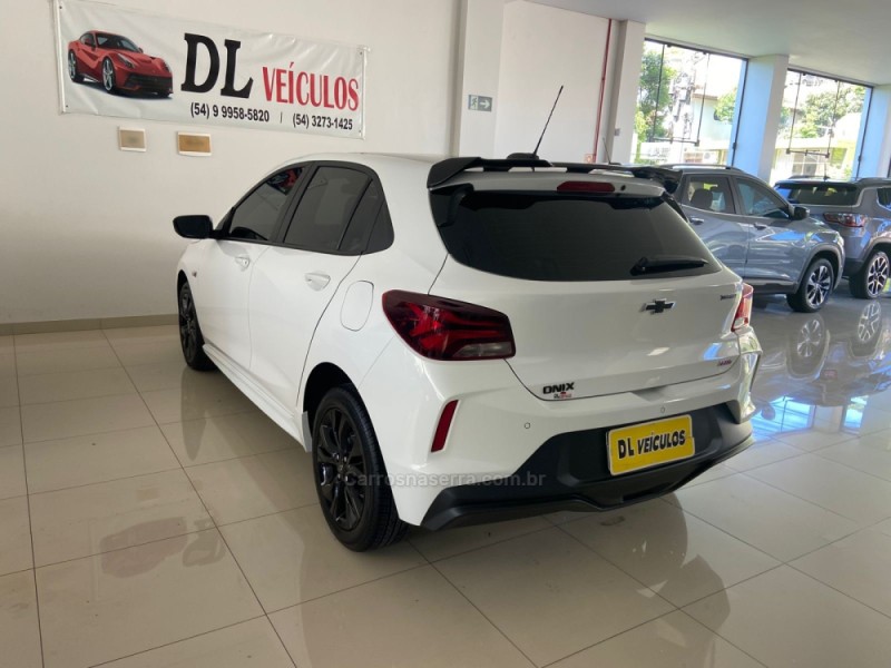 ONIX 1.0 HATCH RS 12V TURBO 4P AUTOMÁTICO - 2023 - NOVA BASSANO