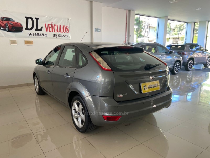 FOCUS 1.6 GLX 16V FLEX 4P MANUAL - 2013 - NOVA BASSANO
